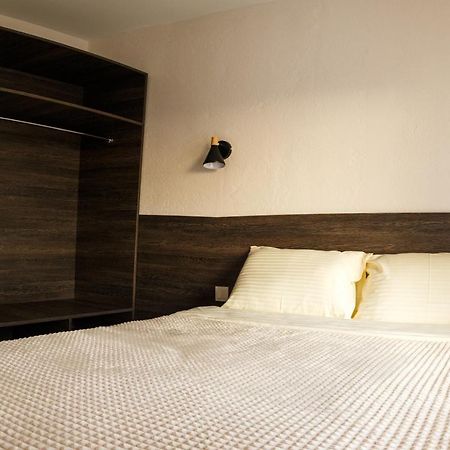 Colinele Aurii Cimislia Hotell Exteriör bild