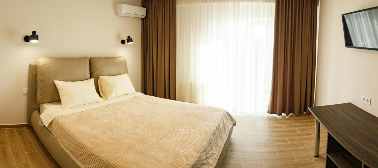 Colinele Aurii Cimislia Hotell Exteriör bild